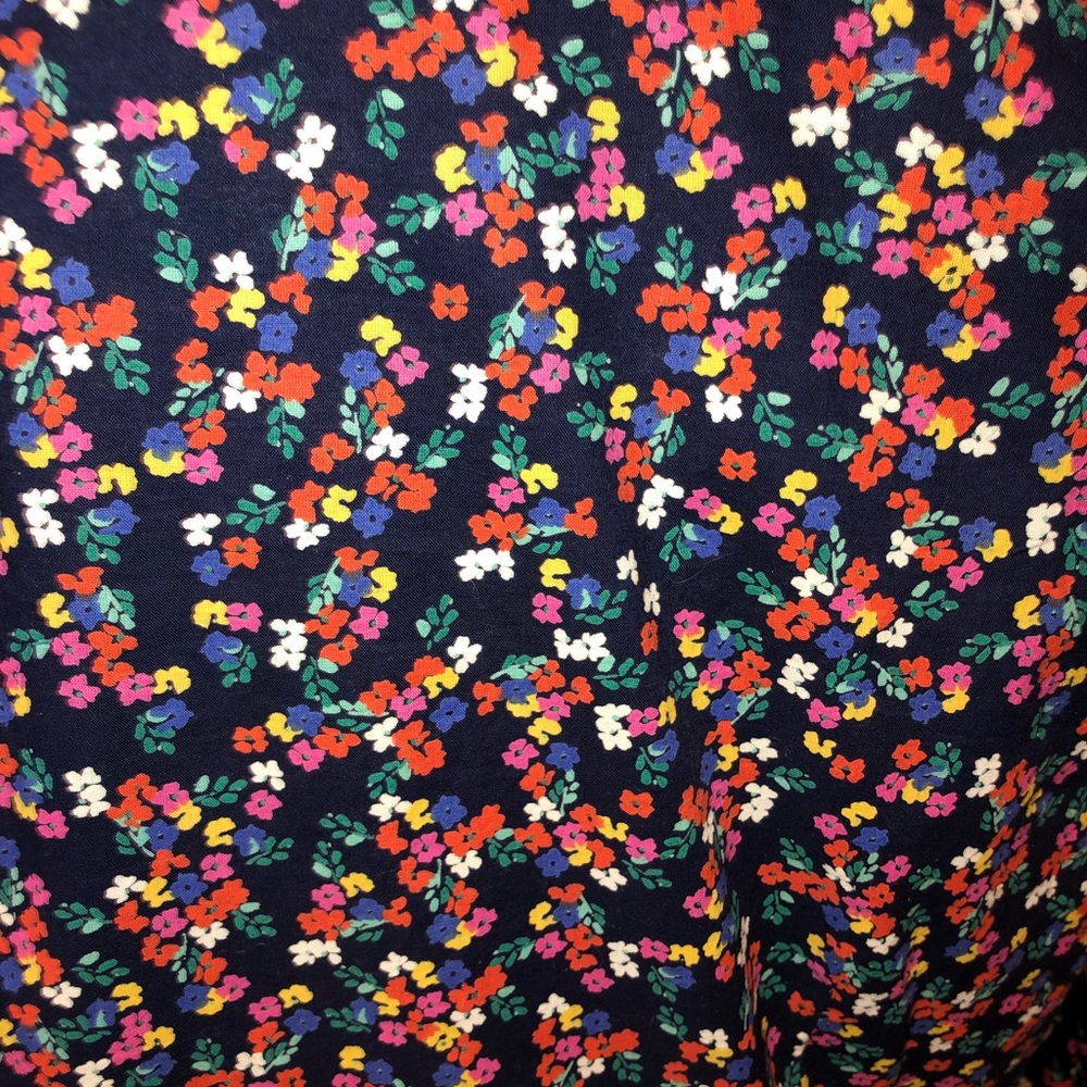Gap Floral Button Down Top-Like New - Picture 2 of 5